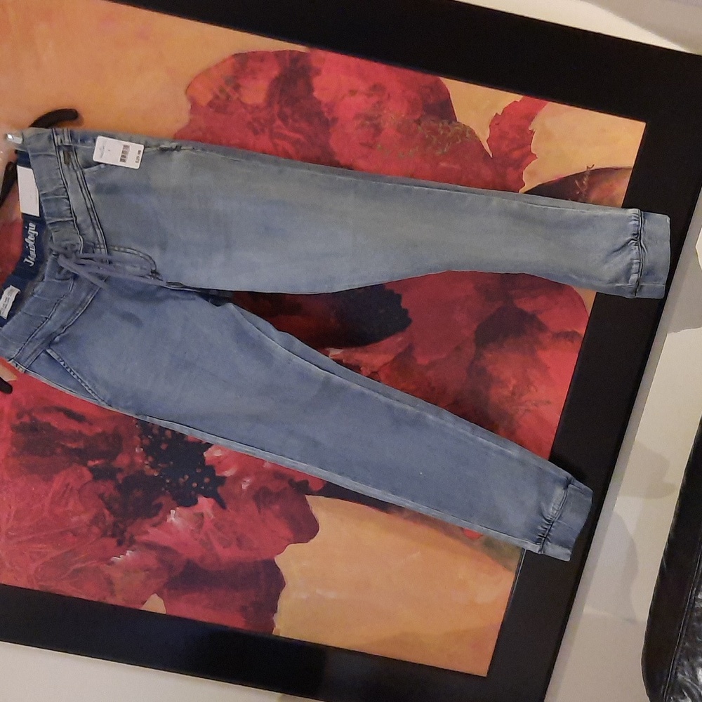 NWT WOMEN'S SASSY BLUE JEANS DENIM CASUAL FIT CLEARANCE SALE!!! 💙 6